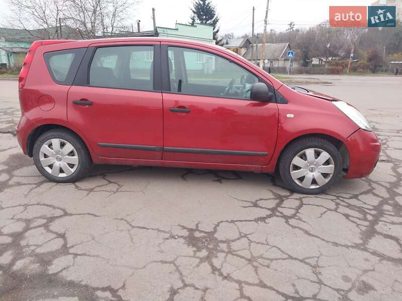 Хэтчбек Nissan Note 2007 в Житомире
