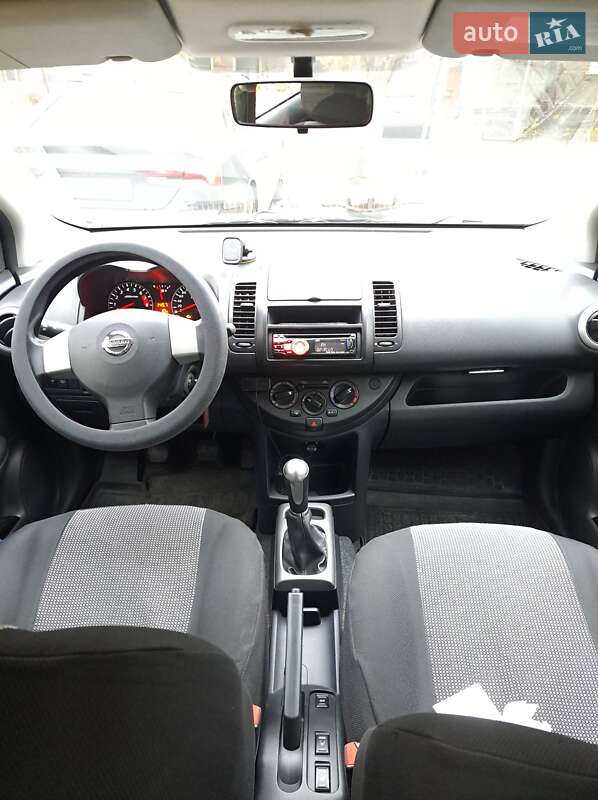 Хэтчбек Nissan Note 2011 в Запорожье