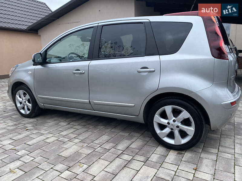 Хэтчбек Nissan Note 2010 в Виннице