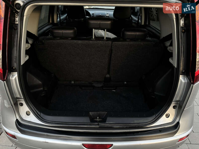 Хэтчбек Nissan Note 2010 в Хмельницком фото 23 Хэтчбек Nissan Note 2010 в Хмельницком