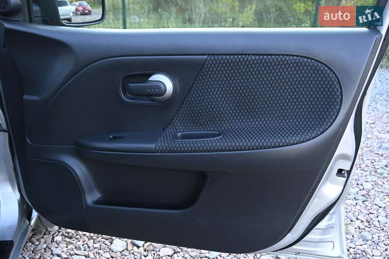 Хэтчбек Nissan Note 2006 в Бердичеве фото 28 Хэтчбек Nissan Note 2006 в Бердичеве