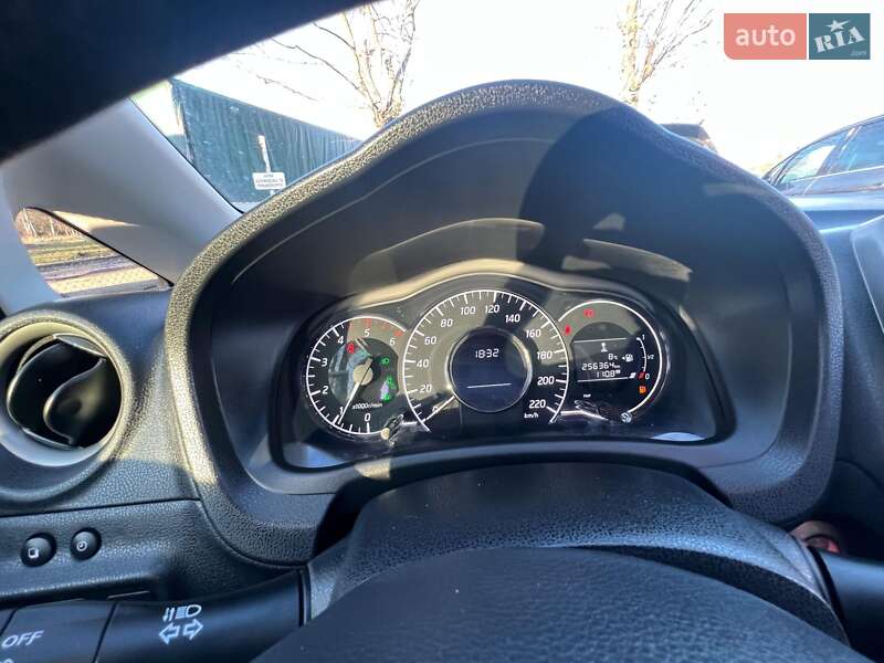 Хетчбек Nissan Note 2013 в Луцьку фото 23 Хетчбек Nissan Note 2013 в Луцьку