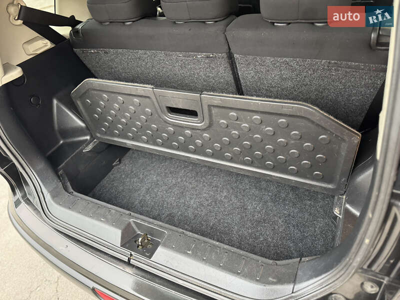 Хэтчбек Nissan Note 2006 в Хмельницком фото 29 Хэтчбек Nissan Note 2006 в Хмельницком