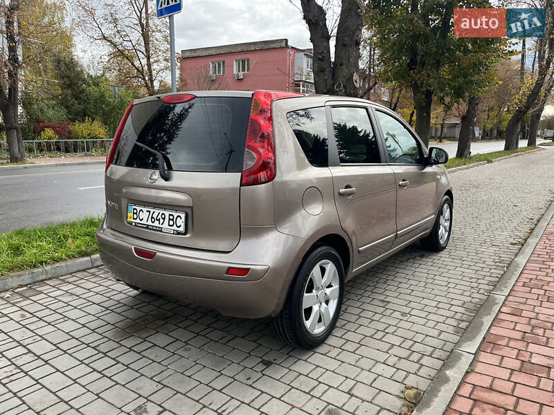 Хэтчбек Nissan Note 2007 в Могилев-Подольске