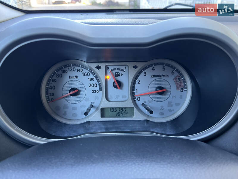 Хэтчбек Nissan Note 2007 в Могилев-Подольске