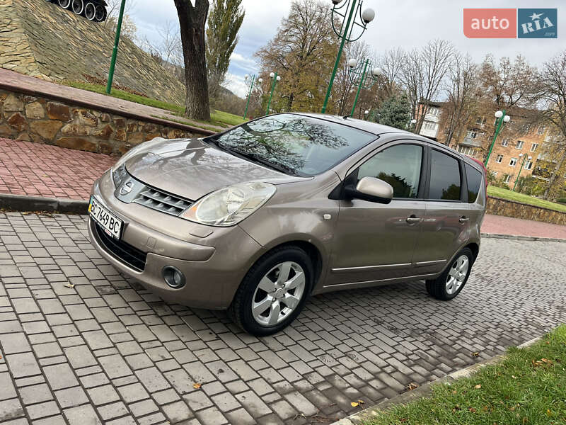 Хэтчбек Nissan Note 2007 в Могилев-Подольске