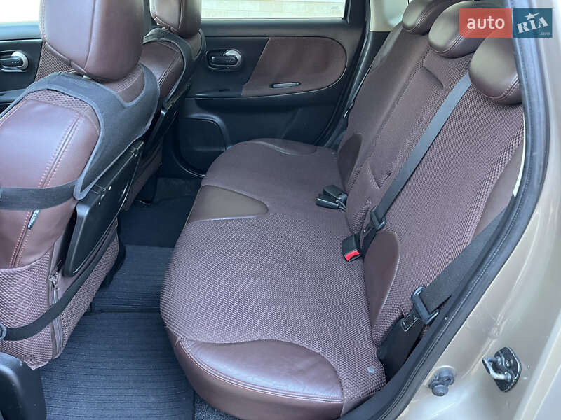 Хэтчбек Nissan Note 2007 в Могилев-Подольске