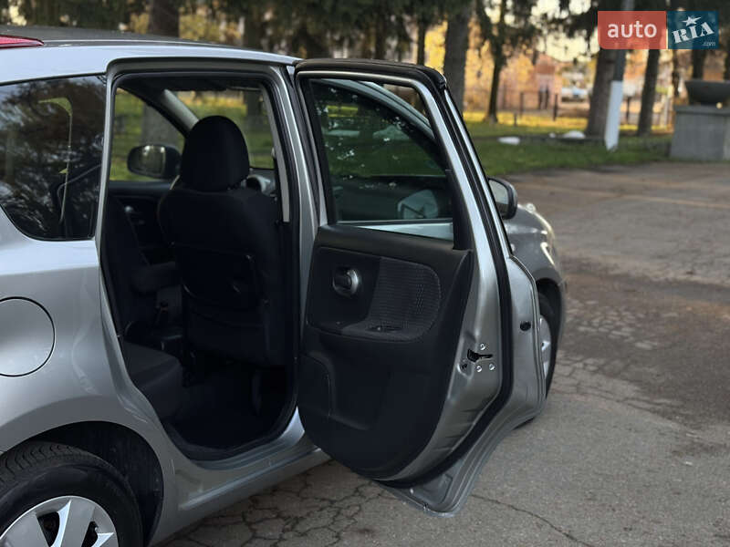 Хэтчбек Nissan Note 2007 в Умани