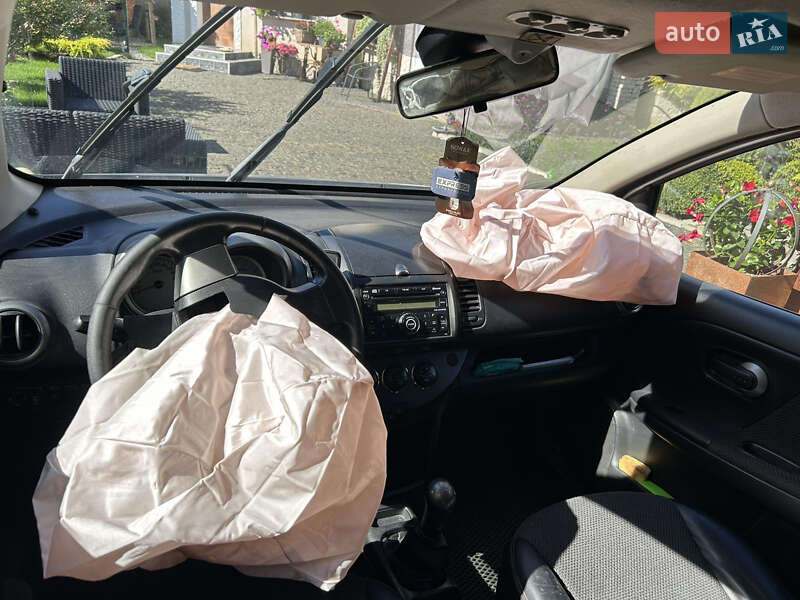 Хэтчбек Nissan Note 2009 в Деражне фото 8 Хэтчбек Nissan Note 2009 в Деражне