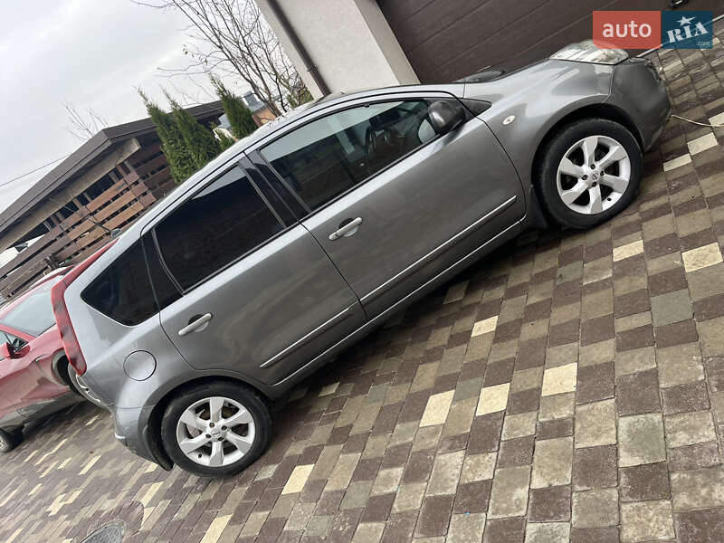 Хэтчбек Nissan Note 2011 в Львове