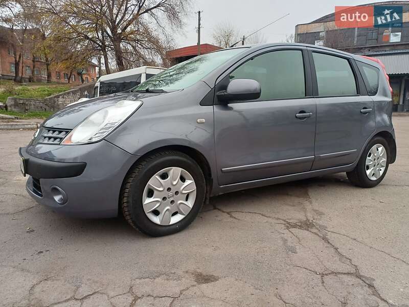 Хэтчбек Nissan Note 2007 в Каменском