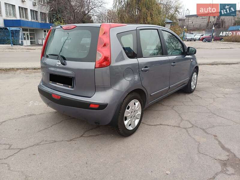 Хэтчбек Nissan Note 2007 в Каменском