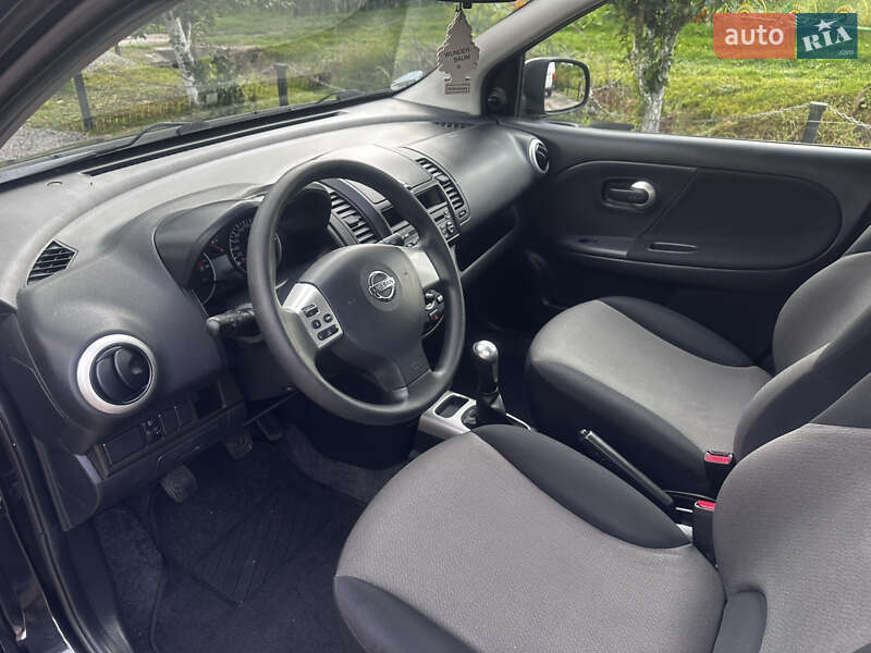 Хетчбек Nissan Note 2009 в Дубні