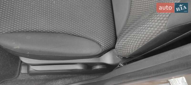 Хэтчбек Nissan Note 2008 в Коростене