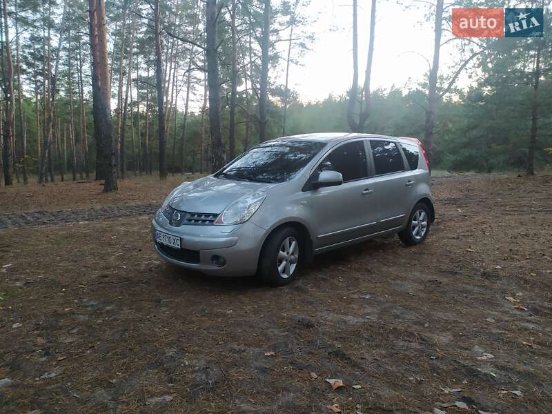 Хэтчбек Nissan Note 2008 в Днепре