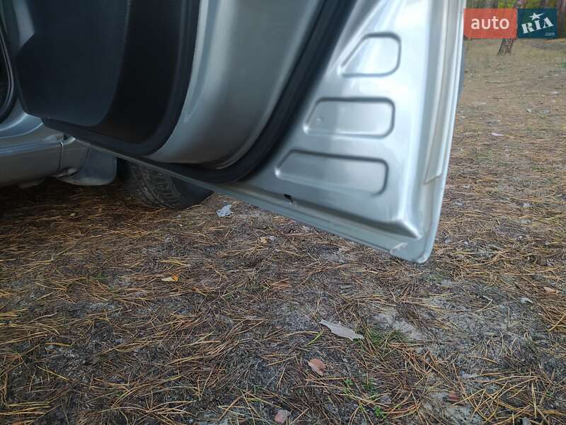 Хэтчбек Nissan Note 2008 в Днепре