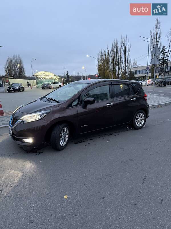 Хэтчбек Nissan Note 2017 в Киеве