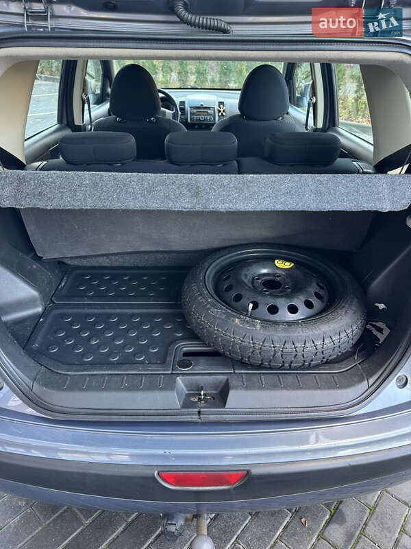 Хэтчбек Nissan Note 2006 в Полтаве