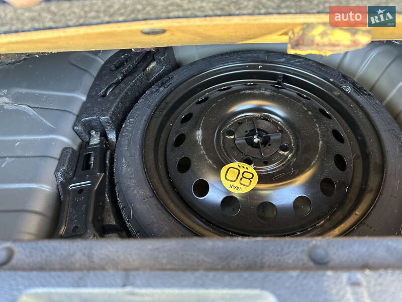 Хэтчбек Nissan Note 2007 в Ирпене