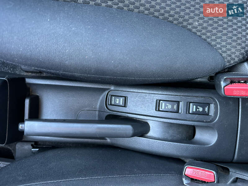 Хэтчбек Nissan Note 2007 в Ирпене