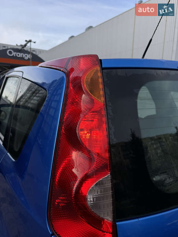Хэтчбек Nissan Note 2007 в Львове