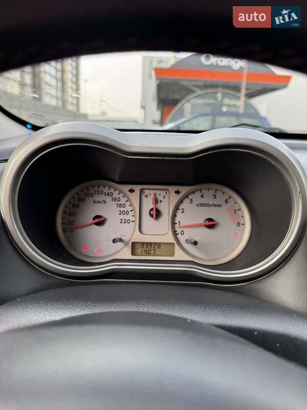 Хэтчбек Nissan Note 2007 в Львове