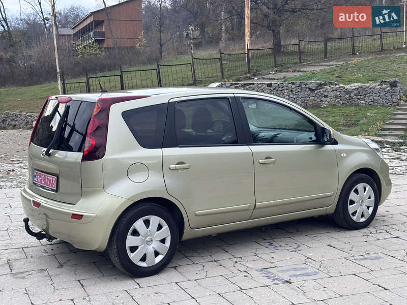 Хэтчбек Nissan Note 2009 в Полтаве