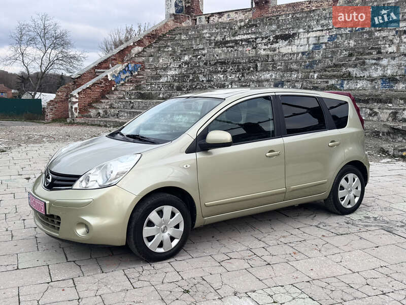 Хэтчбек Nissan Note 2009 в Полтаве