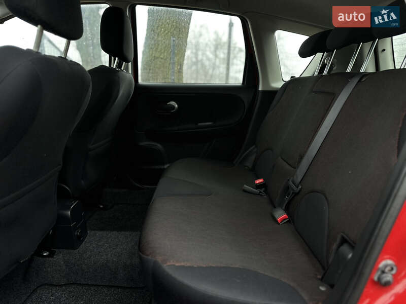 Хэтчбек Nissan Note 2010 в Виннице