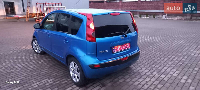 Хэтчбек Nissan Note 2006 в Костополе