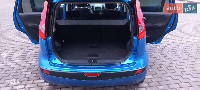 Хэтчбек Nissan Note 2006 в Костополе