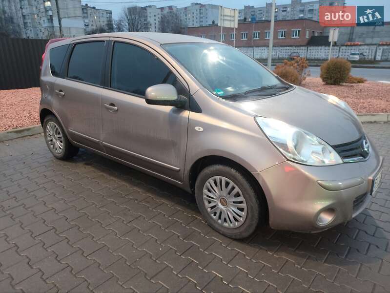 Хетчбек Nissan Note 2009 в Хмельницькому