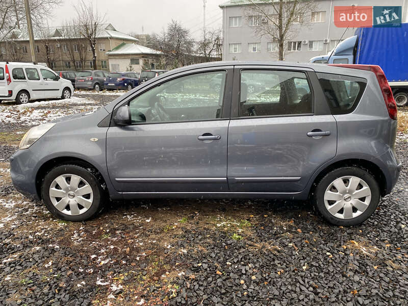 Хэтчбек Nissan Note 2009 в Луцке