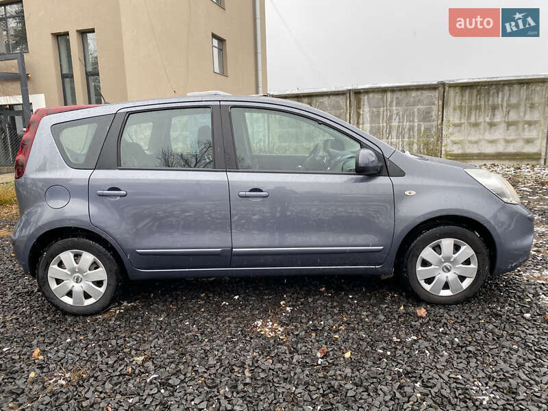 Хэтчбек Nissan Note 2009 в Луцке