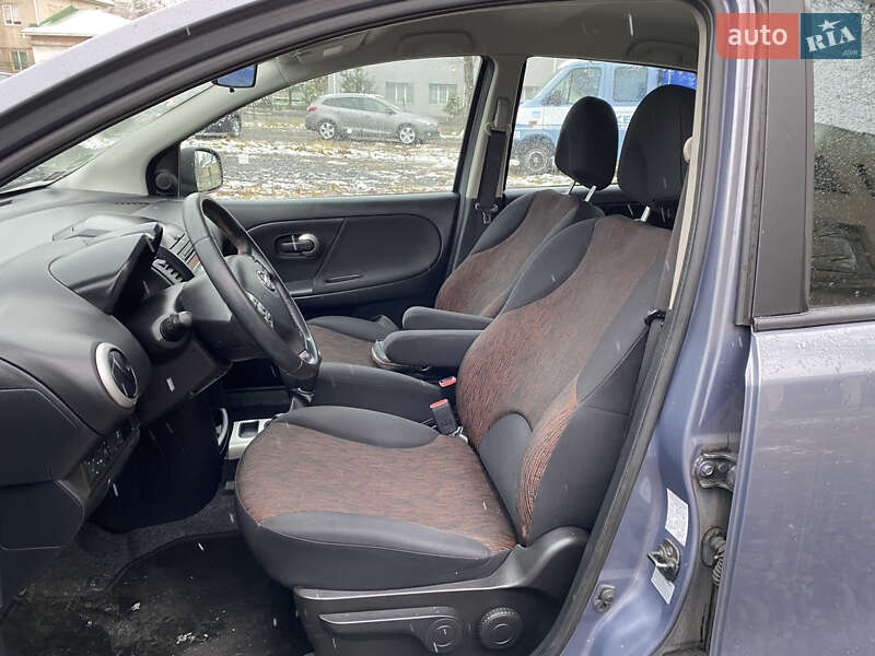 Хэтчбек Nissan Note 2009 в Луцке