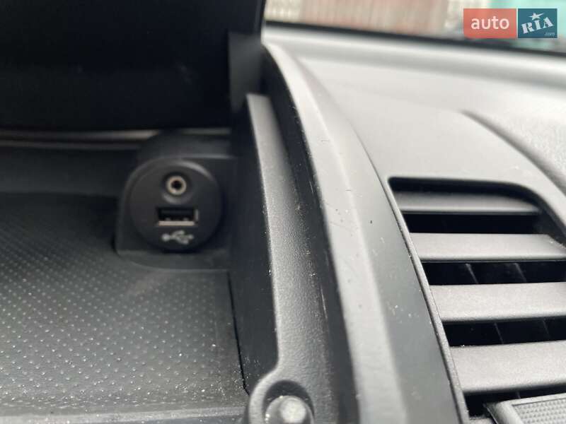 Хетчбек Nissan Note 2010 в Житомирі фото 31 Хетчбек Nissan Note 2010 в Житомирі