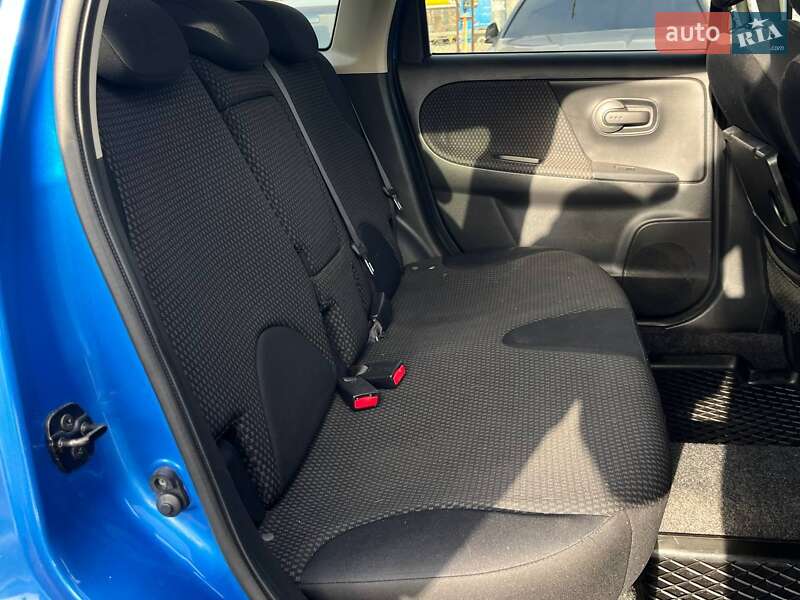 Хэтчбек Nissan Note 2006 в Киеве