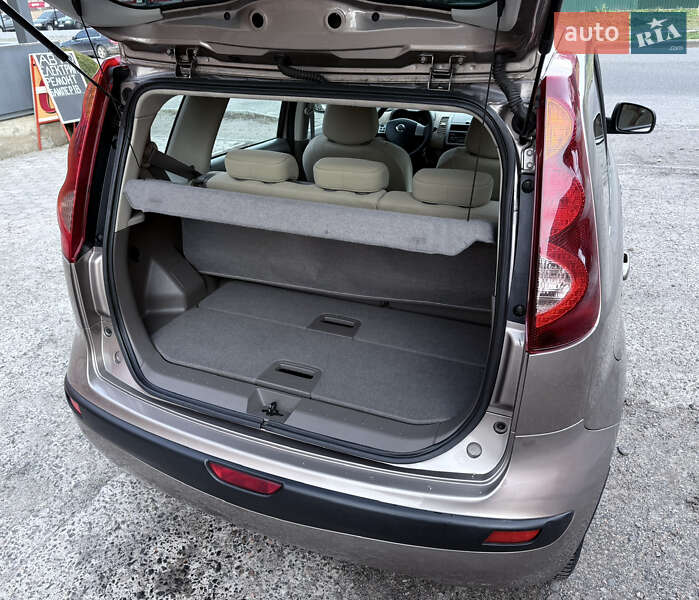 Хетчбек Nissan Note 2006 в Смілі