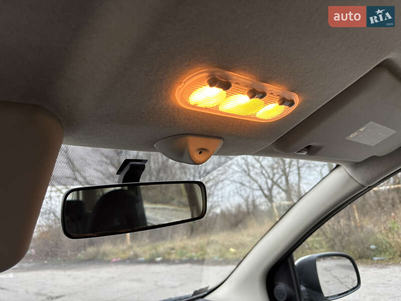 Хетчбек Nissan Note 2008 в Хоролі фото 49 Хетчбек Nissan Note 2008 в Хоролі