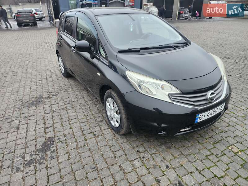 Хэтчбек Nissan Note 2013 в Полтаве