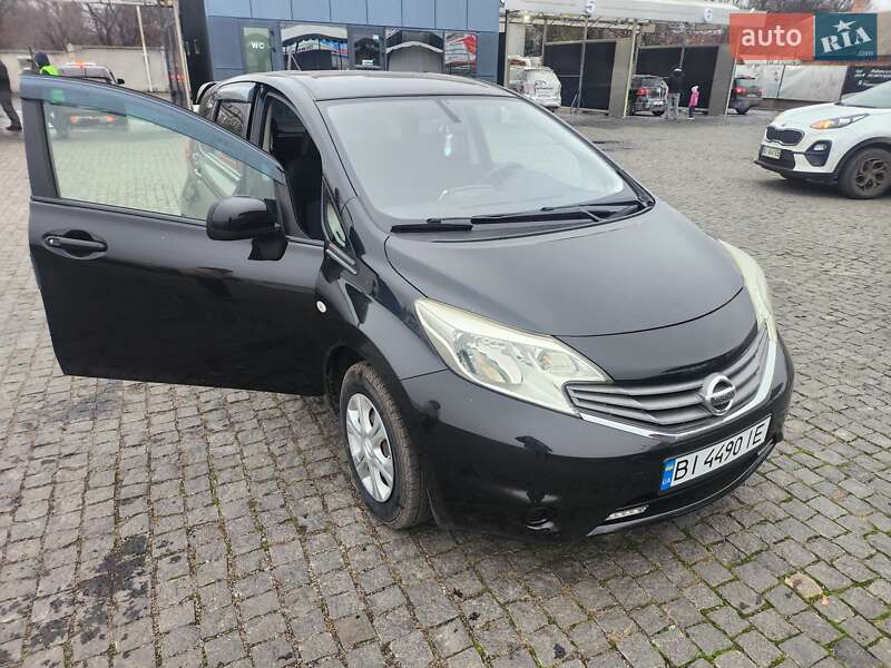 Хэтчбек Nissan Note 2013 в Полтаве