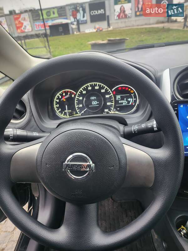 Хэтчбек Nissan Note 2013 в Полтаве