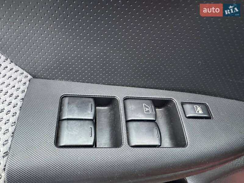 Хетчбек Nissan Note 2007 в Києві