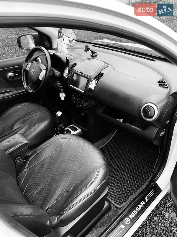 Хетчбек Nissan Note 2010 в Виноградові