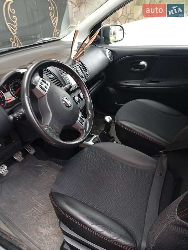 Хетчбек Nissan Note 2010 в Овідіополі фото 2 Хетчбек Nissan Note 2010 в Овідіополі