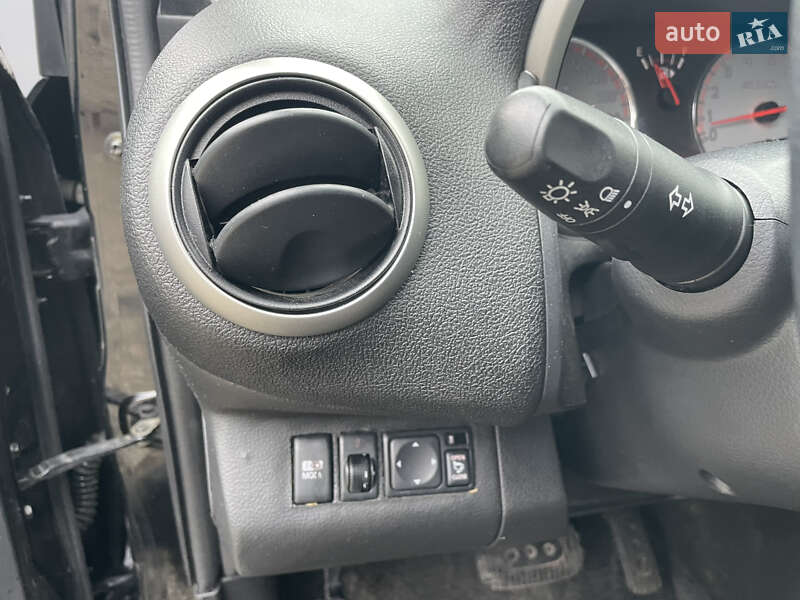 Хэтчбек Nissan Note 2012 в Киеве фото 27 Хэтчбек Nissan Note 2012 в Киеве