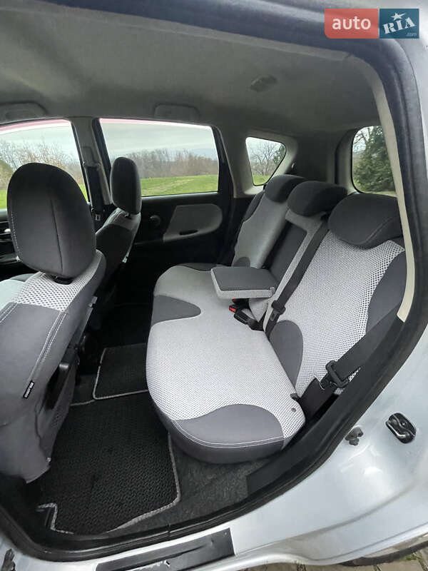 Хэтчбек Nissan Note 2008 в Черновцах фото 11 Хэтчбек Nissan Note 2008 в Черновцах