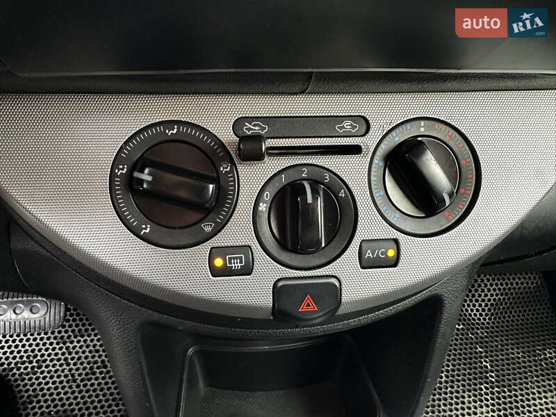 Хетчбек Nissan Note 2011 в Вінниці фото 31 Хетчбек Nissan Note 2011 в Вінниці