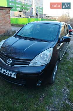 Хэтчбек Nissan Note 2009 в Ахтырке