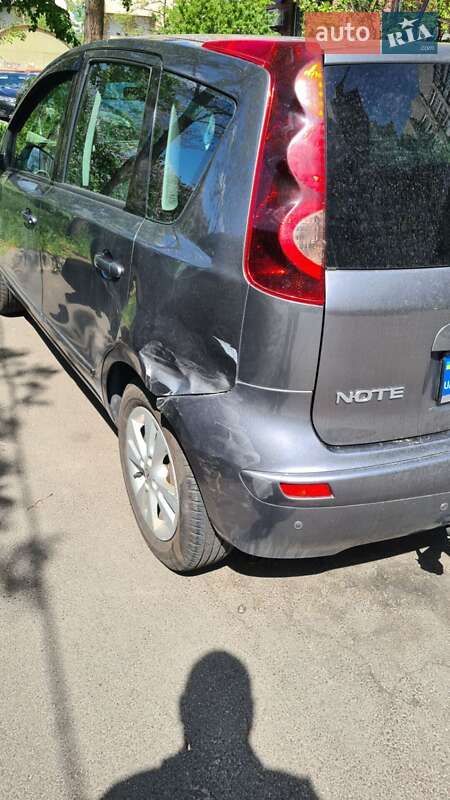 Хэтчбек Nissan Note 2012 в Киеве